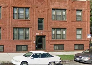 814 67th St, Chicago IL  60637-4731 exterior