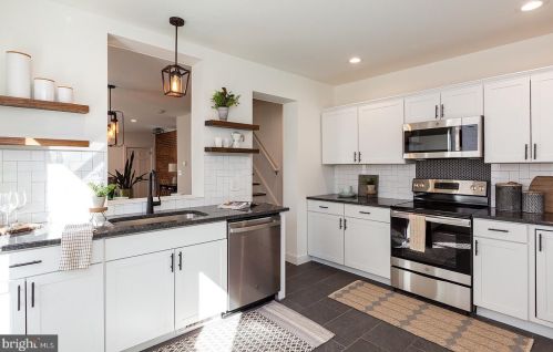 24 New St, Lancaster PA 17602-2047 exterior