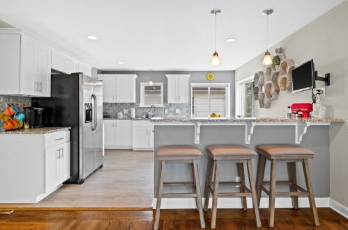 7516 Meinecke Ave, Milwaukee, WI 53213-1130