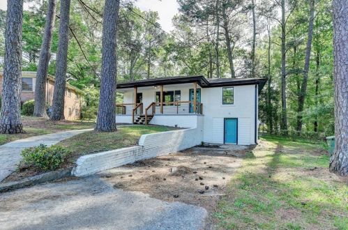 2666 Lincoln Ct, Atlanta, GA 30318-6150