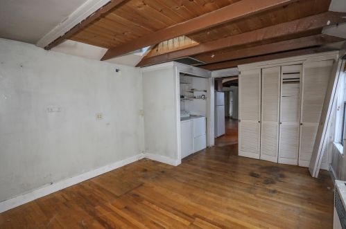 38 4 St, Dover NH 03820-2985 exterior