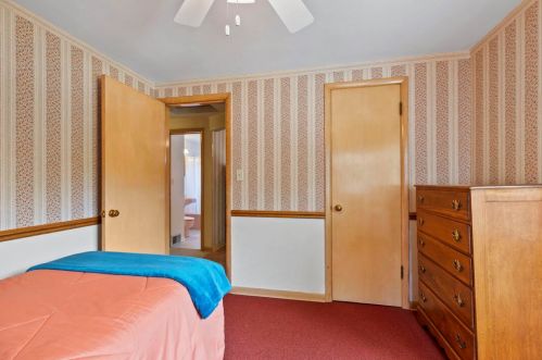 3521 Ohio Ave, Milwaukee WI 53207-2813 exterior