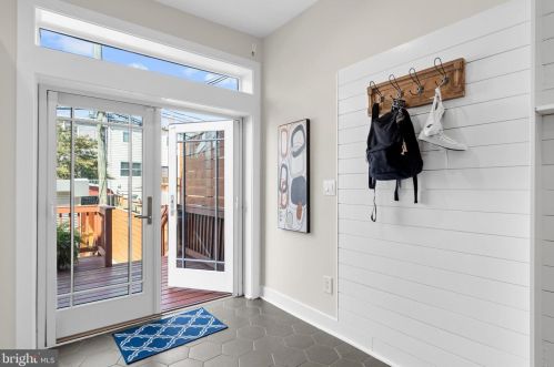 32 Franklin St, Washington DC  20002-1008 exterior