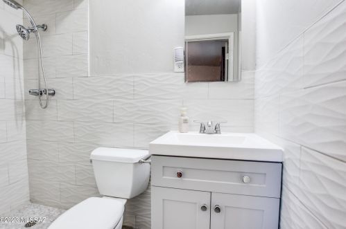 6457 Calle Cappela, Tucson AZ  85710-5303 exterior