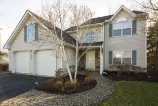 182 Navajo Dr, Matawan, NJ 07747-1355