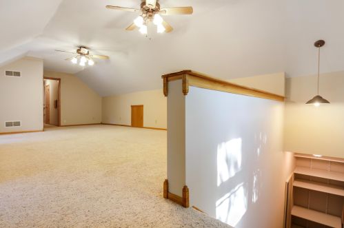 16 Baillon Ln, St Marys Point MN 55043-8714 exterior