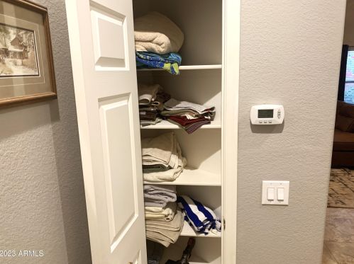 3819 74th Dr, Phoenix AZ  85043-7590 exterior