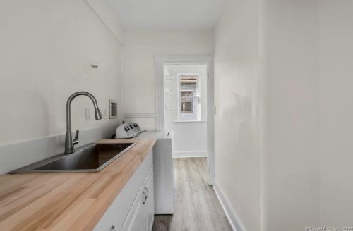 51 Belden St, New Britain CT  06051-2801 exterior