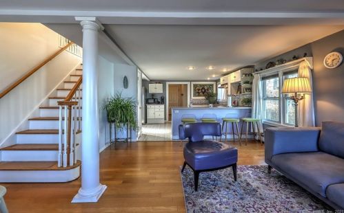 123 Edgefield Ave, Milford CT 06460-7833 exterior