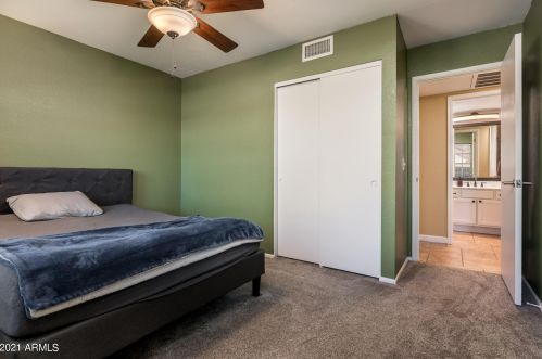 621 Los Feliz Dr, Chandler AZ  85226-4930 exterior