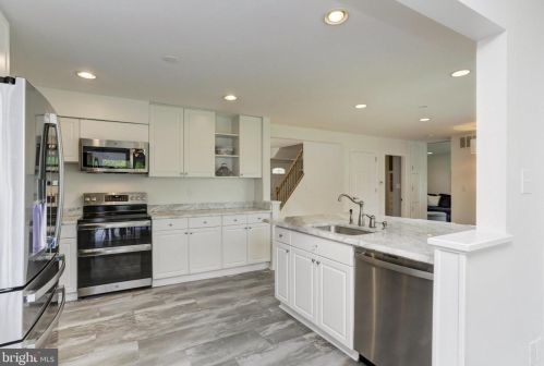 14408 Butternut Ct, Rockville MD exterior