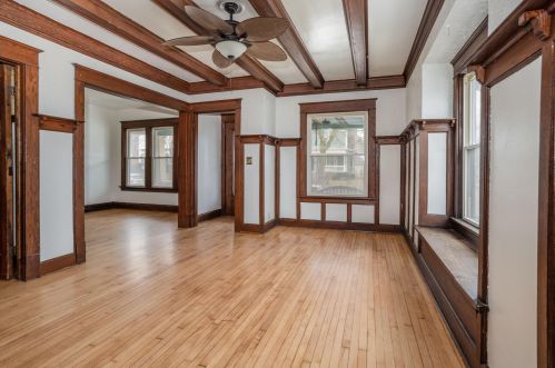 1035 Idaho St, Milwaukee WI 53207-2409 exterior