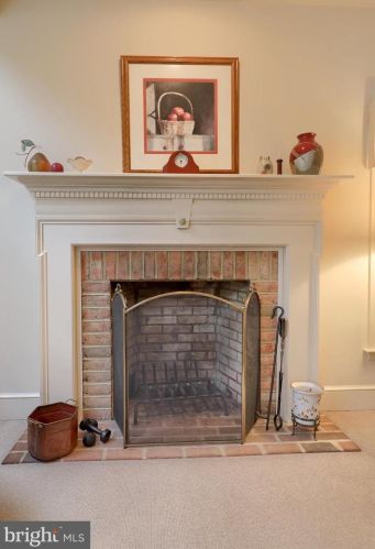 2933 Hearthside Ln, Lancaster PA 17601-1457 exterior