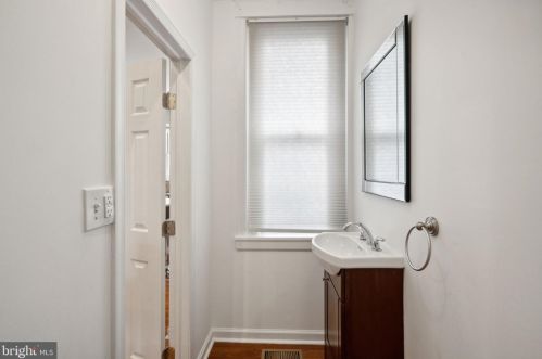 2230 16 St, Philadelphia PA 19132-4418 exterior