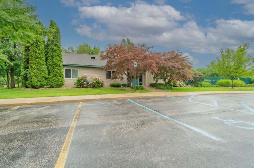 5887 Crosswinds Dr, Meskegon MI  49444-8738 exterior