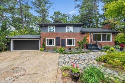 3904 Gladney Dr, Atlanta GA  30340-4618 exterior