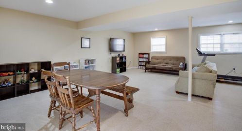 1820 Holland Clf Rd, Huntingtown MD 20639-8811 exterior