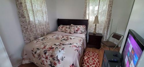 2383 Baker Rd, Atlanta GA 30318-6263 exterior