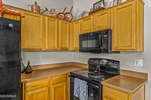 3816 74 Dr, Phoenix AZ 85033-2556 exterior