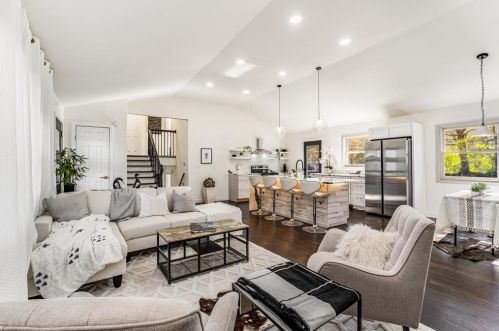 2264 Baker Rd, Atlanta GA 30318-6221 exterior