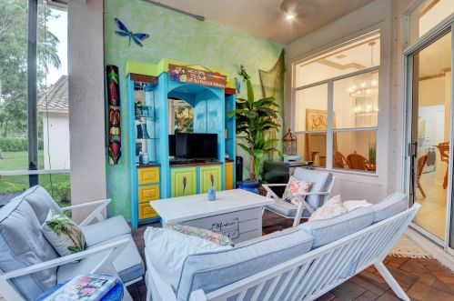 5254 Landon Cir, Boynton Beach FL 33437-1668 exterior