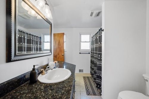 1300 Blue Jay Dr, Pittsburgh PA  15243-1206 exterior