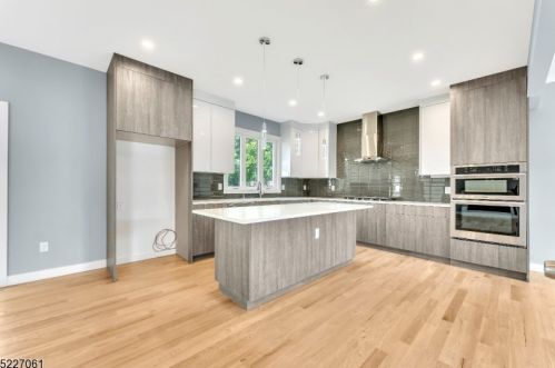 133 Dietz St, Cranford, NJ 07016-3221