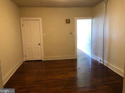 362 Rusling St, Trenton NJ 08611-1441 exterior