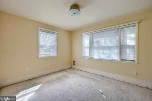 752 Nyes Rd, Hummelstown PA 17036-8688 exterior