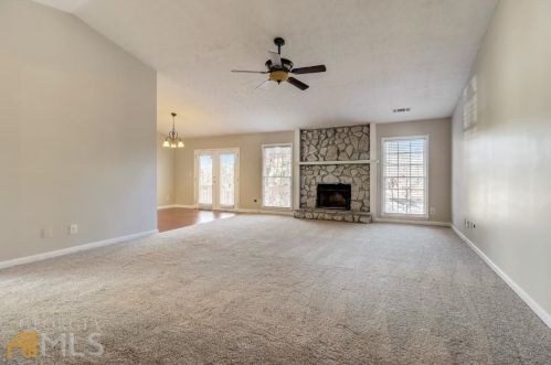 808 Stonemill Mnr, Lithonia GA 30058-8230 exterior