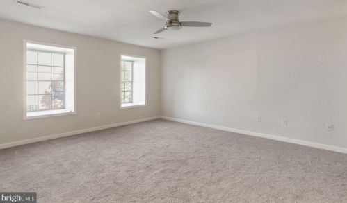 1454 Mclean Mews Ct, Mc Lean VA  22101-3824 exterior