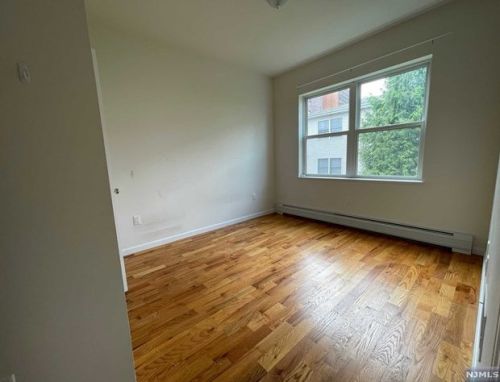 234 Division St, Cliffside Park NJ 07010-2305 exterior