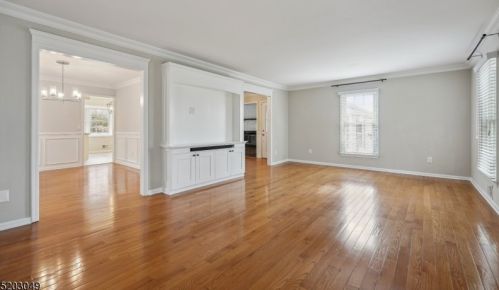 7 Deerwood Trl, Warren NJ  07059-5559 exterior