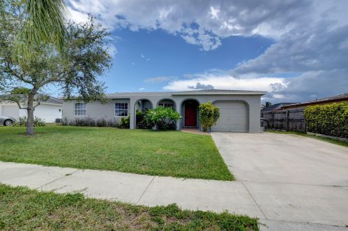 11058 Delta Cir, Boca Raton, FL 33428-3980