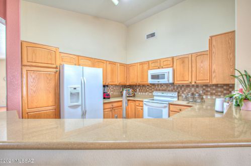 10201 Lucille Dr, Tucson AZ  85730-6132 exterior