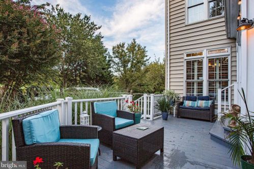 13606 Mt Prospect Dr, Rockville MD 20850-3510 exterior