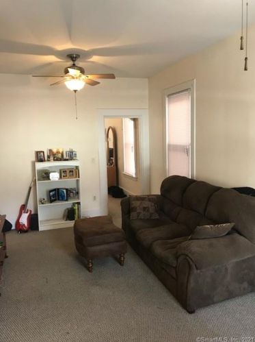 8 Judd Sq, Wallingford CT  06492-6507 exterior