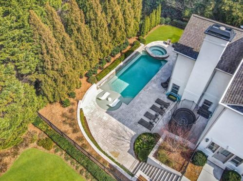 5625 Cross Gate Dr, Atlanta GA 30327-4815 exterior