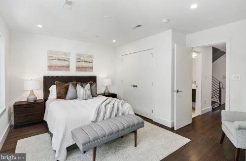 1342 19 St, Philadelphia PA 19146-4665 exterior