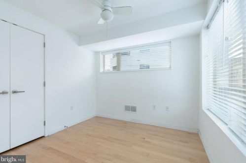 936 Leithgow St, Philadelphia PA 19123-1440 exterior