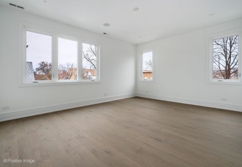 2129 Maplewood Ave, Chicago IL  60647-4148 exterior