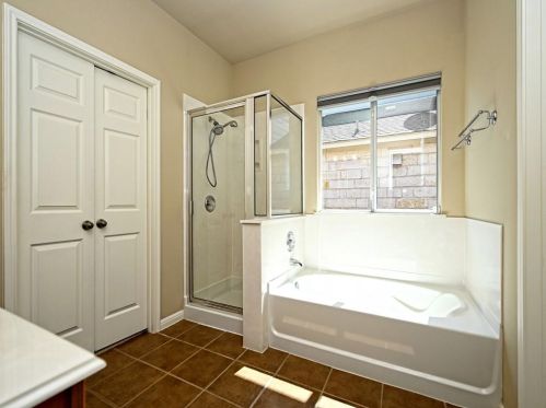 9609 Castle Pines Dr, Austin TX 78717-3898 exterior