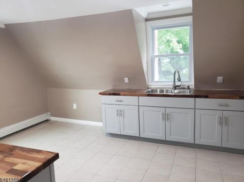 23 Seymour Ave, Newark NJ  07108-1514 exterior