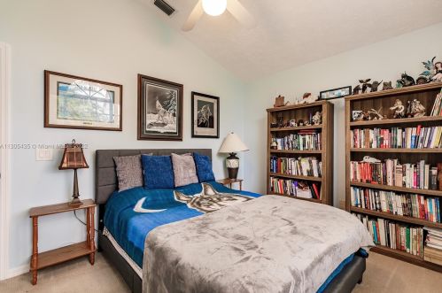 972 Haas Ave, Fort Pierce FL  34953-5611 exterior