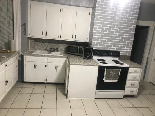 873 Atwells Ave, Providence RI 02903-1456 exterior