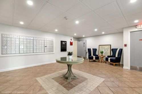 4 Capella, Middletown RI 02840-1587 exterior