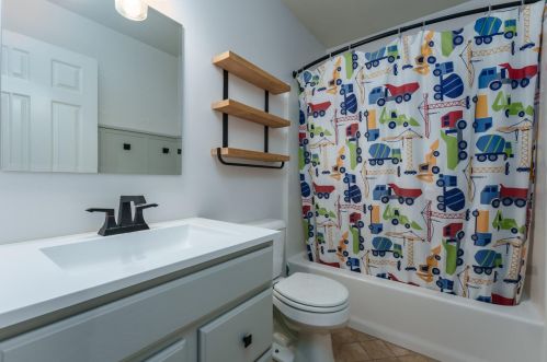 7619 Capri St, Kalamazoo MI  49002-9487 exterior