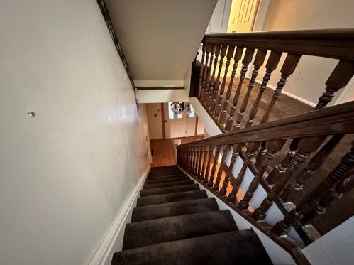 3034 Merwyn Ave, Pittsburgh PA 15204-1833 exterior