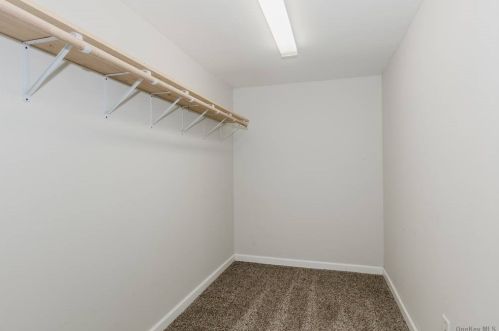 915 Church St, Bohemia NY 11716-5007 exterior