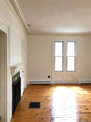 90 Innis Ave, Poughkeepsie NY  12601-2815 exterior